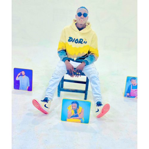 Striker De Donzy - Adashee